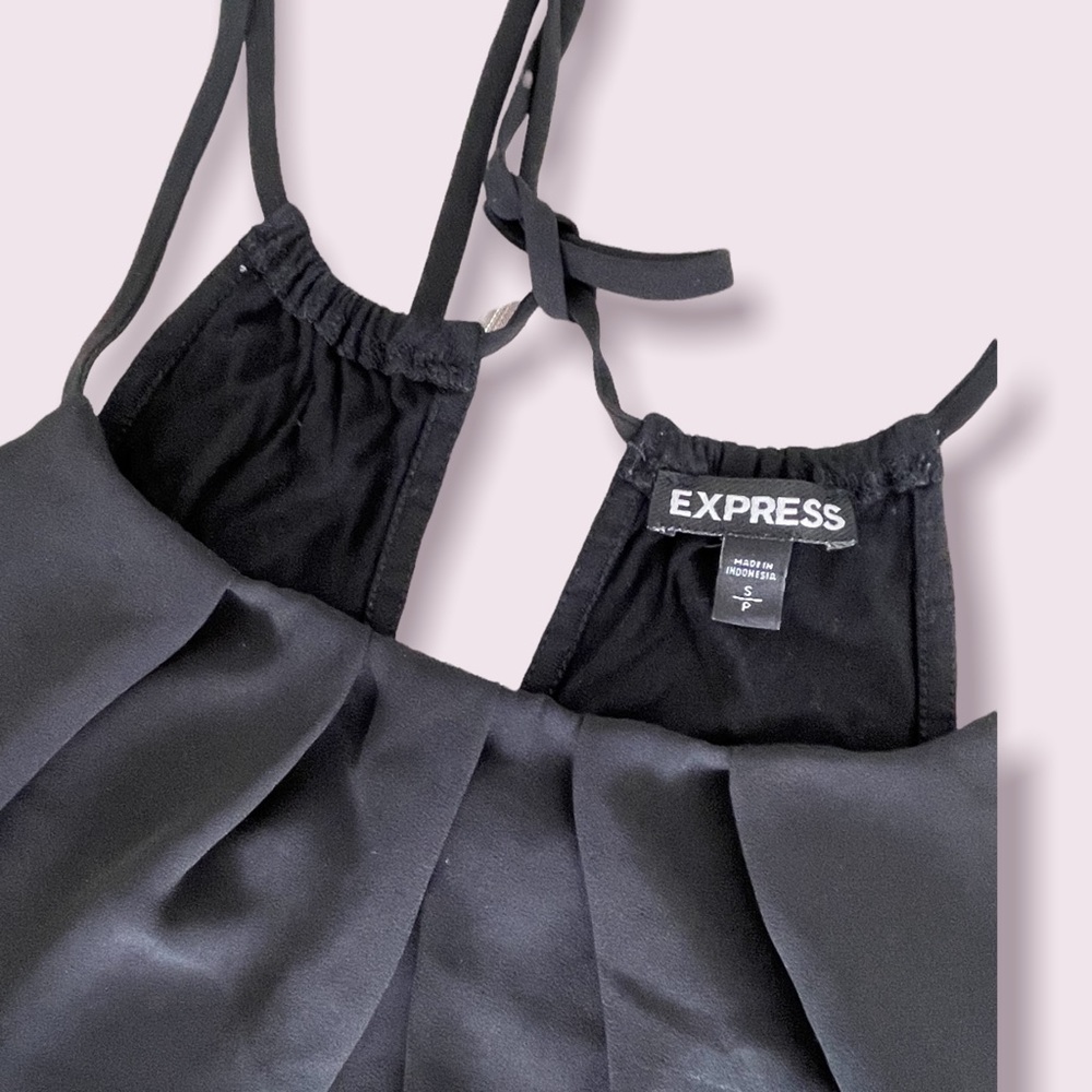 express - Picture 2 of 3